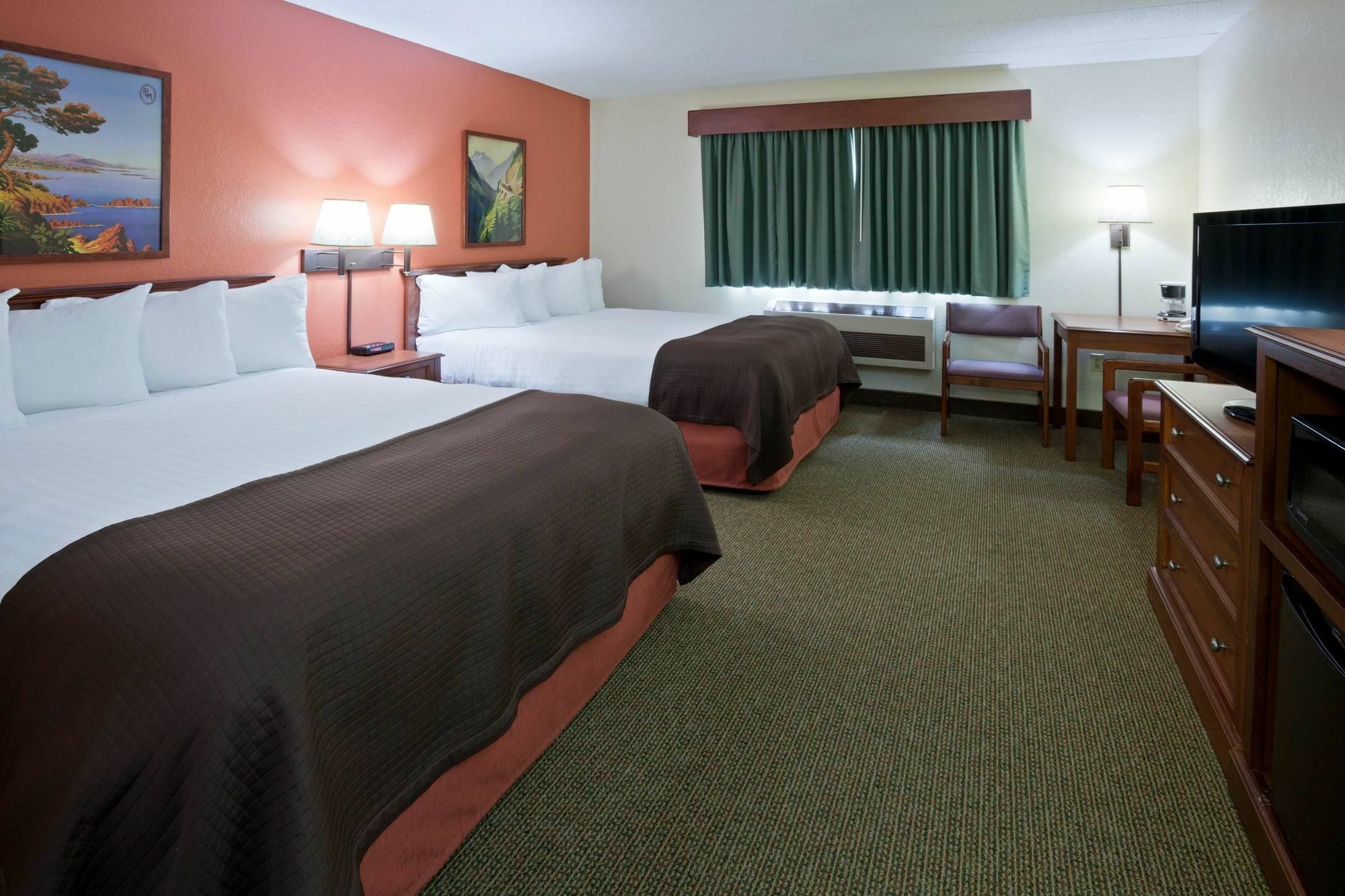 Americinn By Wyndham Alexandria Bagian luar foto