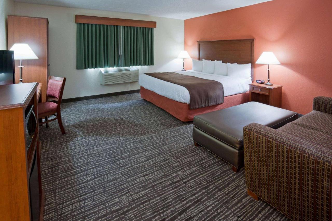 Americinn By Wyndham Alexandria Bagian luar foto
