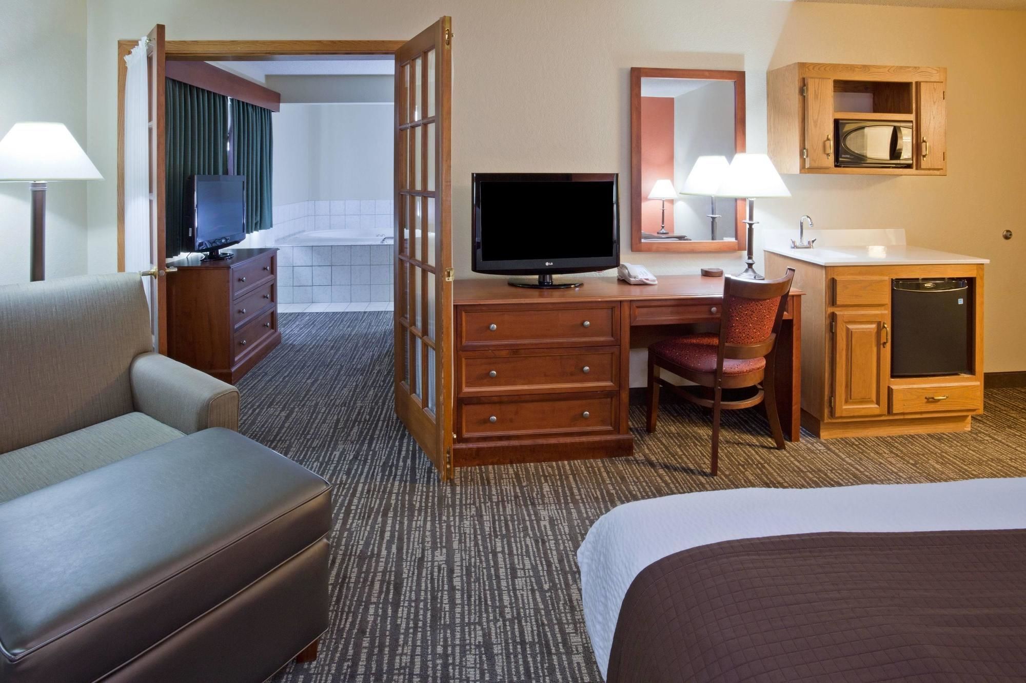 Americinn By Wyndham Alexandria Bagian luar foto